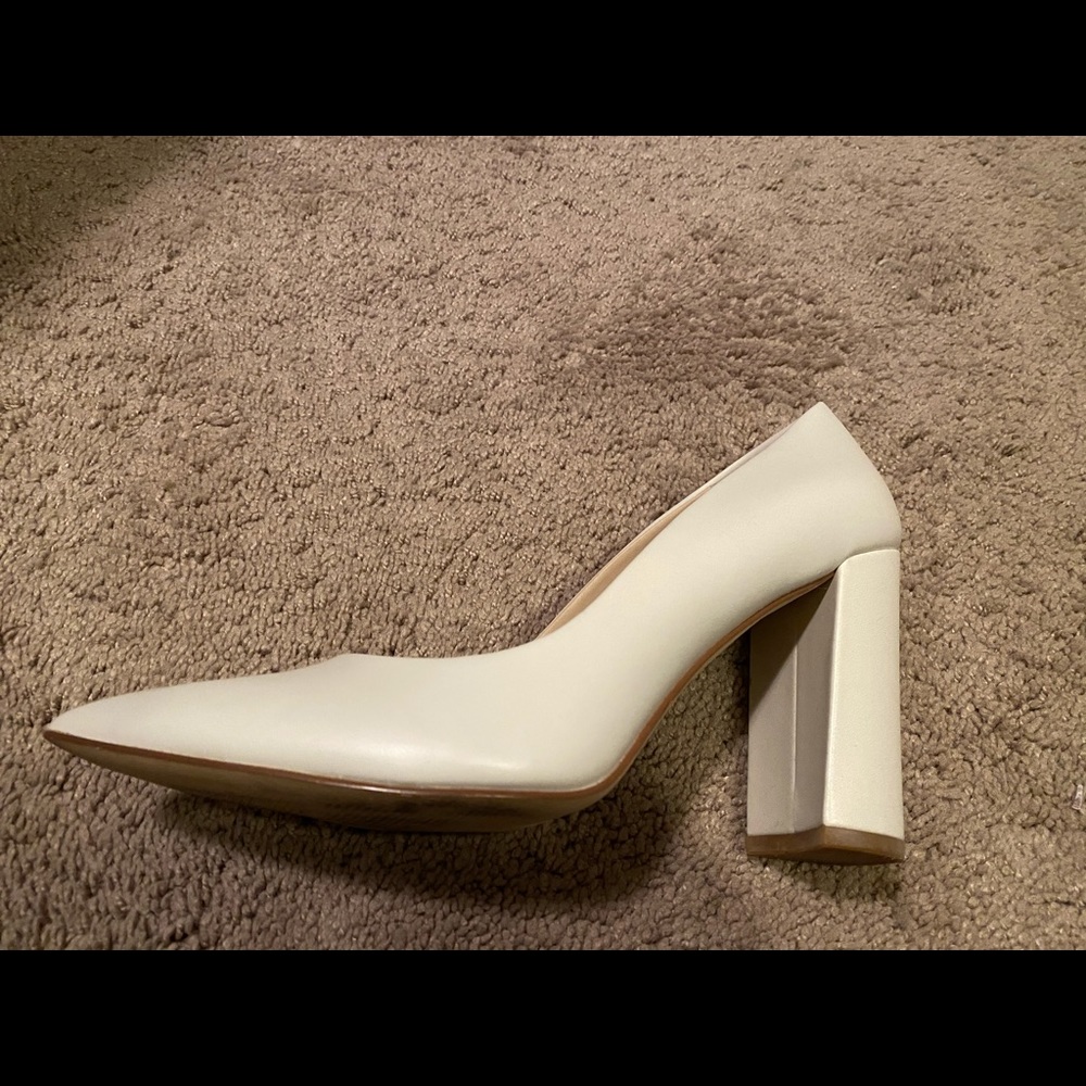 Off white Nine West shoes